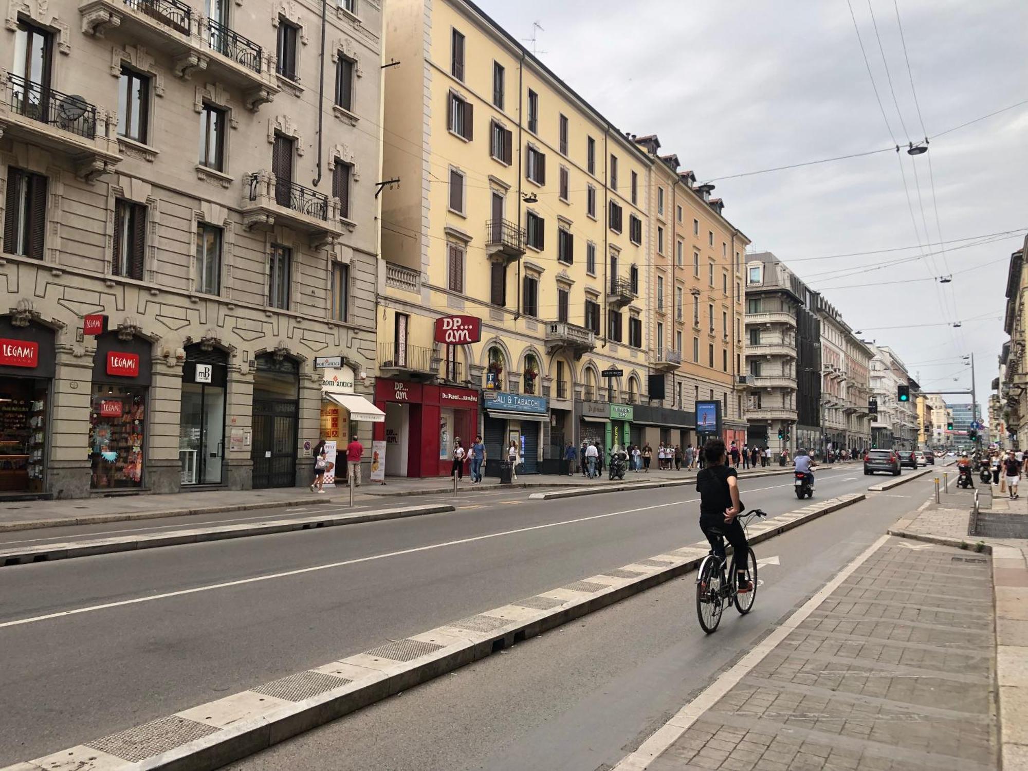 Mansarda Di Nolo-Mm Pasteur-Red Line Apartment Milano Exterior foto